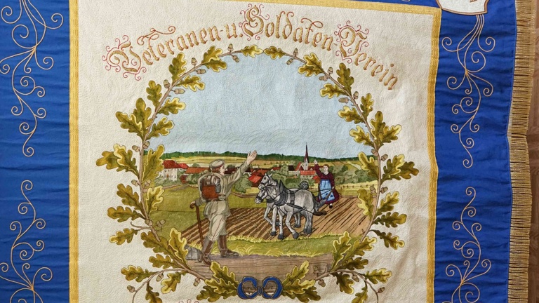 Restauration unserer 106-Jahre alten Veteranen-Vereinsfahne