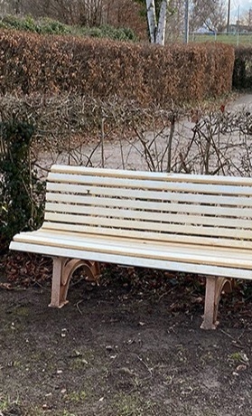 Neue Sitzbänke für unsere Tennisplätze