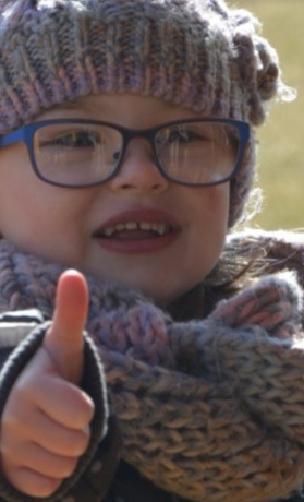 Eine Rutsche für die Kinder der Kita Emilia