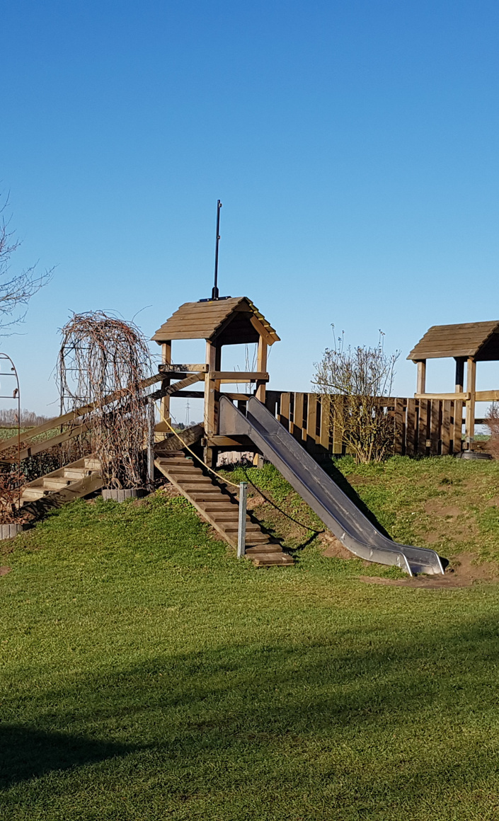 Eine Wippe für den Spielplatz
