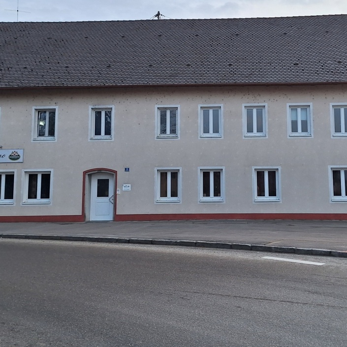 Ausbesserungsarbeiten und Neuanstrich der Außenfassade am Schützenheim