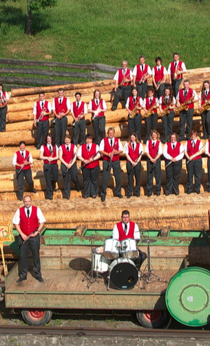 Neue Uniformen MV Bergfelden
