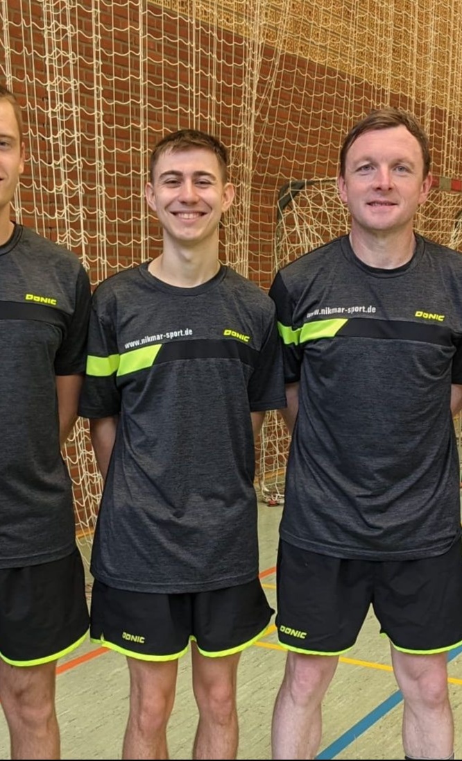 2 Tischtenniswettkampftische und Zubehör für den TTC Wemmetsweiler