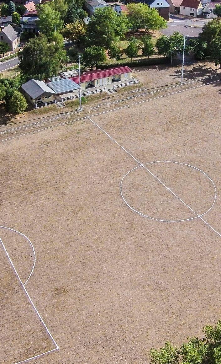 Neue Tore + Markierungswagen für Sportplatz/Neue K