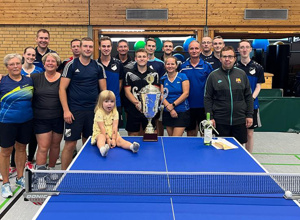 Volksbank: Neue Trikots & Zubehör Tischtennissparte TSV Kirchbrak