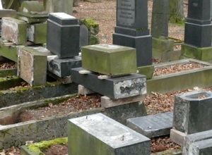 Rettung der historischen Grabsteine