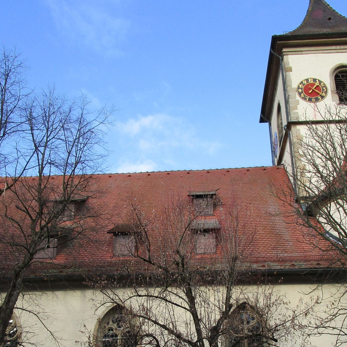 Damit die Kirche im Dorf stehen bleibt