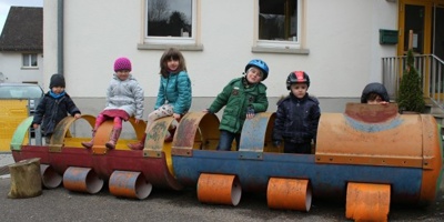 Kindergarten Ebernhahn: Fantasie-Spiel "Wald" & "Giraffe"