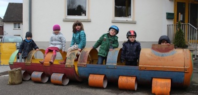 Kindergarten Ebernhahn: Fantasie-Spiel "Wald" & "Giraffe"