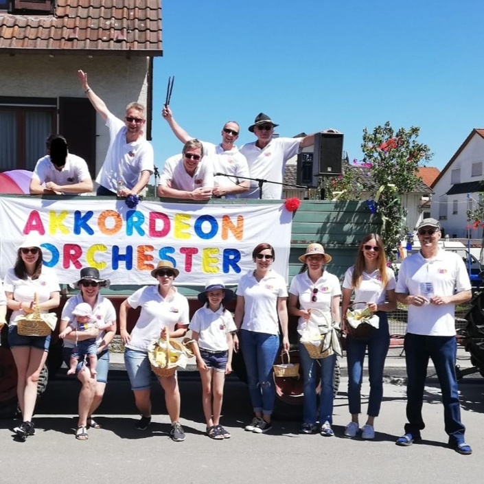 Akkordeon braucht "Verstärkung"