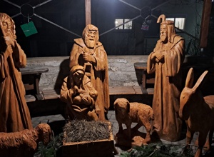 Geschnitzte Weihnachtskrippe für Unterginsbach