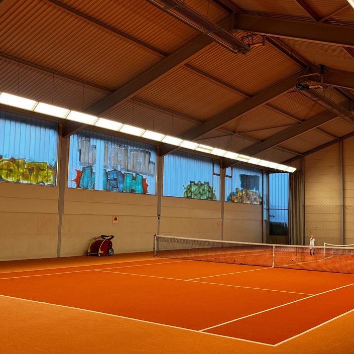 LED-Umstellung unserer Tennishalle