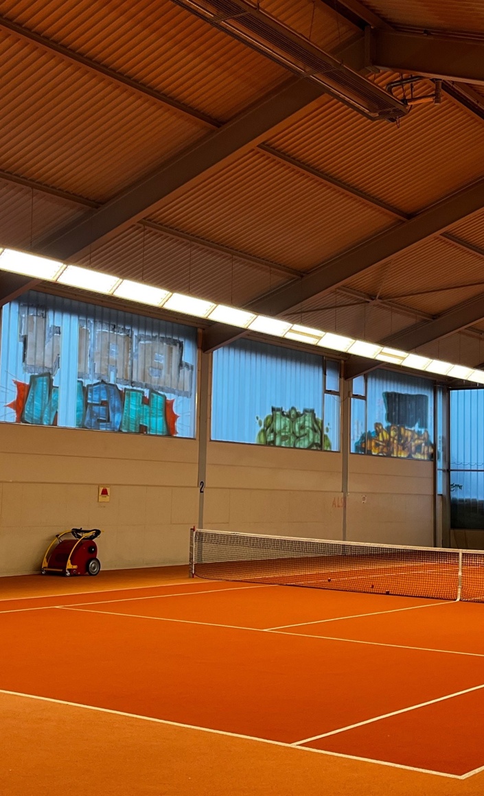 LED-Umstellung unserer Tennishalle