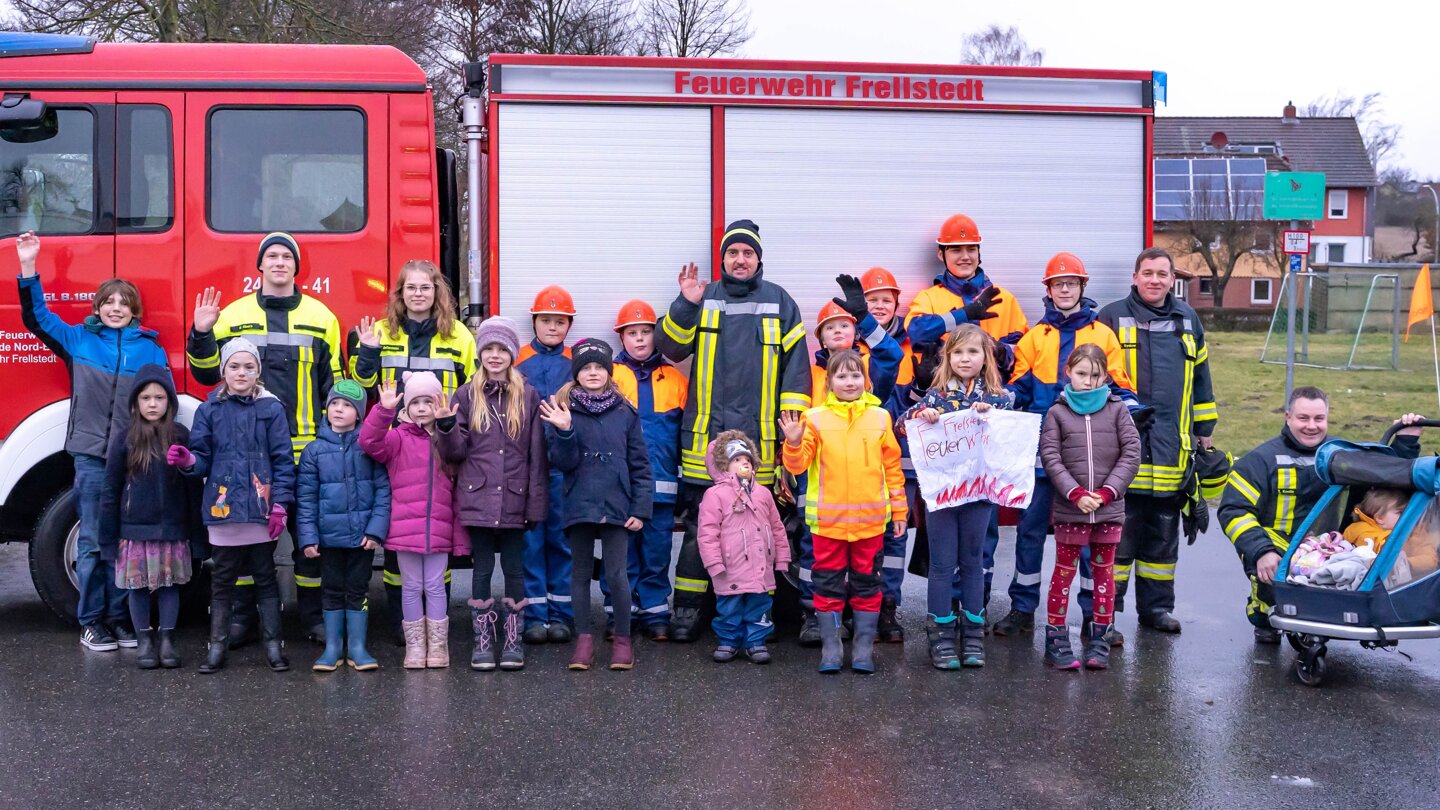 Mannschaftstransportwagen Kinder und Jugendfeuerwehr Frellstedt