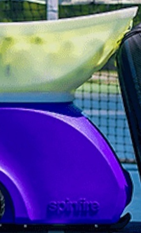 Neue Ballmaschine TC Ebersteinburg