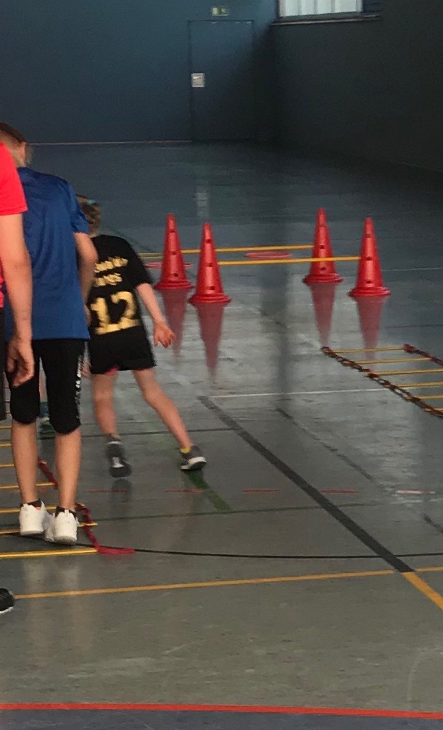 Handballtraining "Genial" - mit neuem Trainingsmaterial