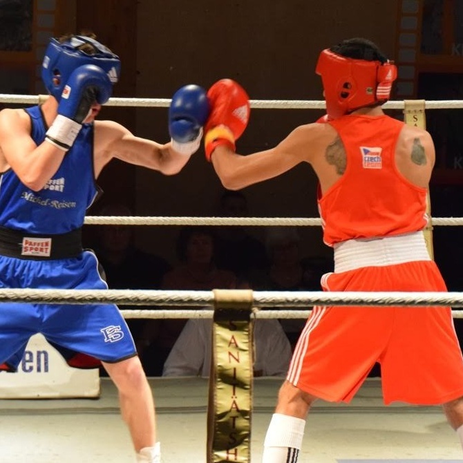 Ein neuer Boxring für den Boxclub Dreiländereck