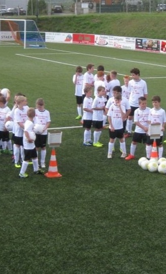 Trainingsutensilien für Jugend- sowie Seniorenmannschaften