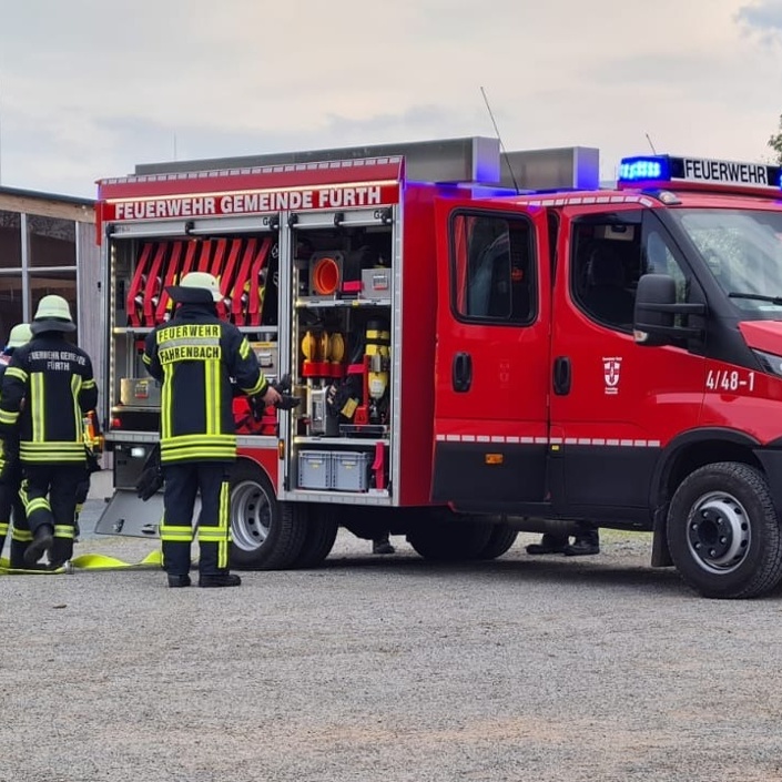 AED Defibrillator für die Feuerwehr Fahrenbach-Lörzenbach