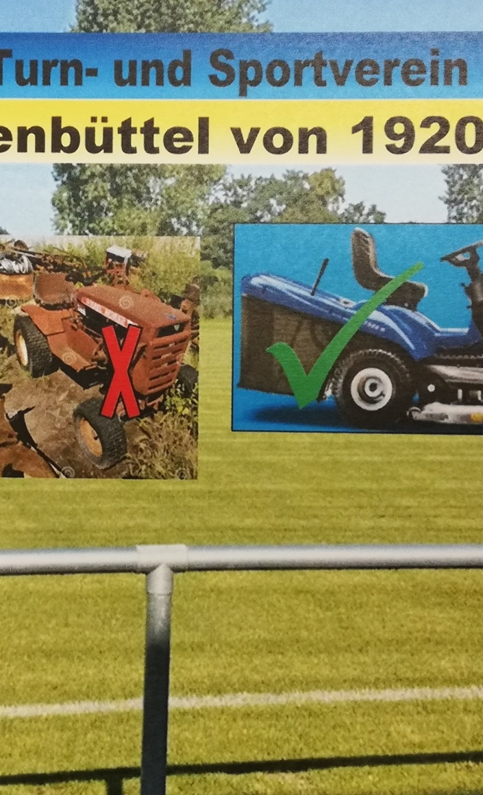 Rasentraktor für den Sportplatz in Watenbüttel