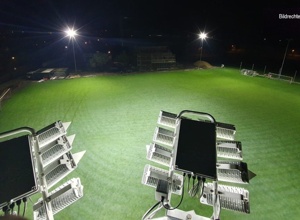 Sanierung der Flutlichtbeleuchtung beim FC Wallersdorf