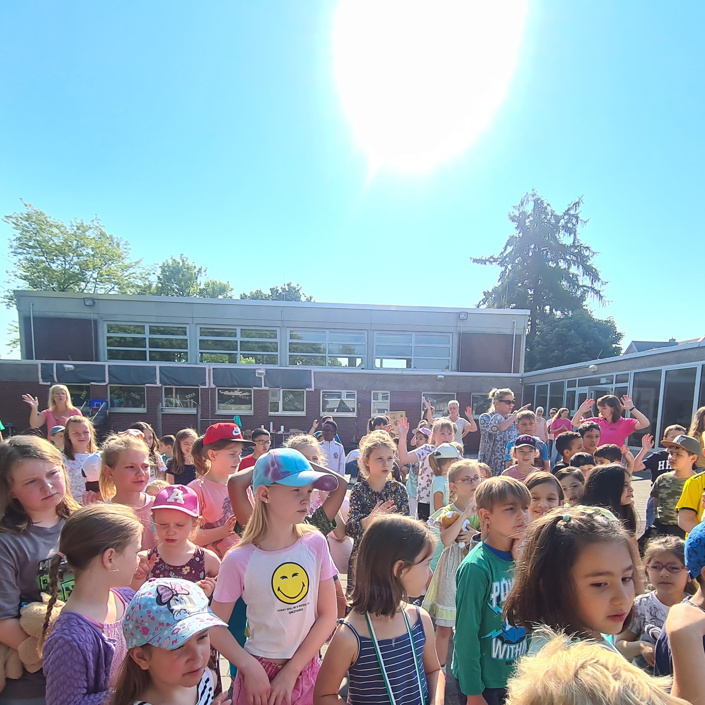 Sonnenschirm für den Schulhof der Nordschule Holzwickede