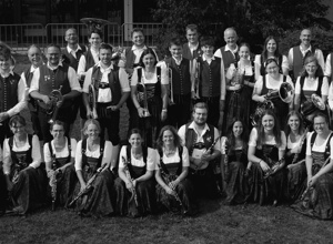 Ergänzung Trachten MV Rieder