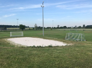 Neuer Rasenmäher für sechs Fußballfelder