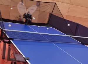 Roboter für das Nachwuchs-Tischtennistraining in Konz