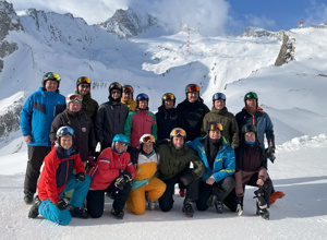 Neue Skianzüge für den SCW
