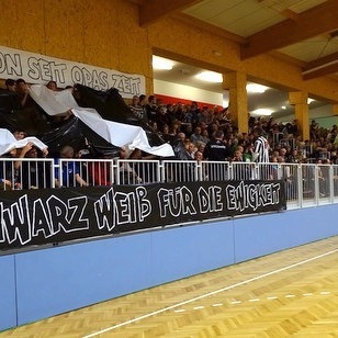 TuS-Fantribüne