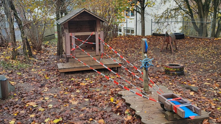 Neue Spielgeräte für das Familienzentrum Unterm Regenbogen