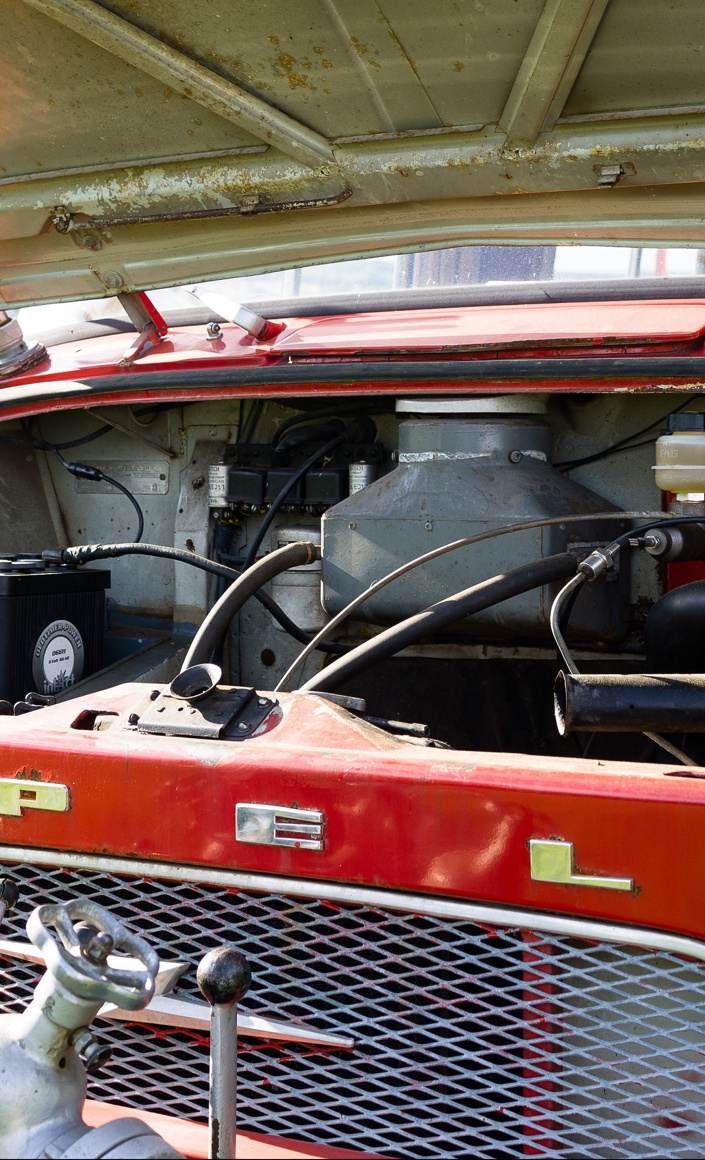 Feuerwehr küsst Oldtimer aus dem Dornröschenschlaf
