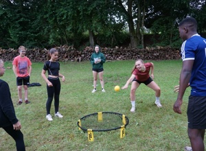 Neue Verkleidung, Decken und Spielzeug