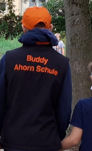Ein Musikvideo für die Ahorn- Buddys