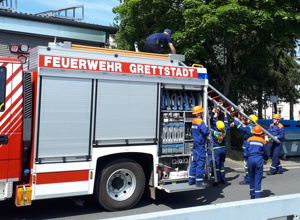 Winterjacken für Jugendfeuerwehr Grettstadt