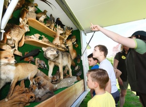 Natur zum Anfassen - Ein neues Fahrzeug für die Rollende Waldschule