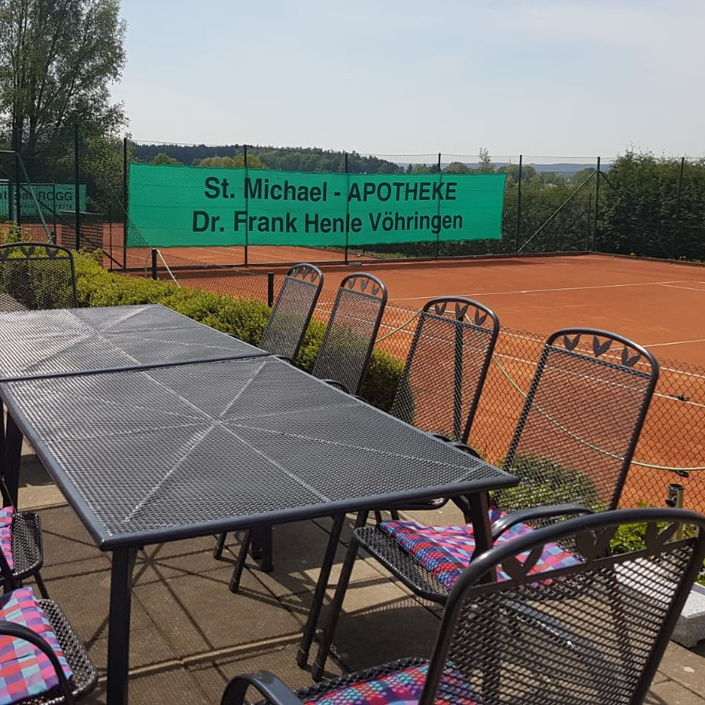 Terrassen-Renovierung: Familienzeit beim TC Tiefenbach!