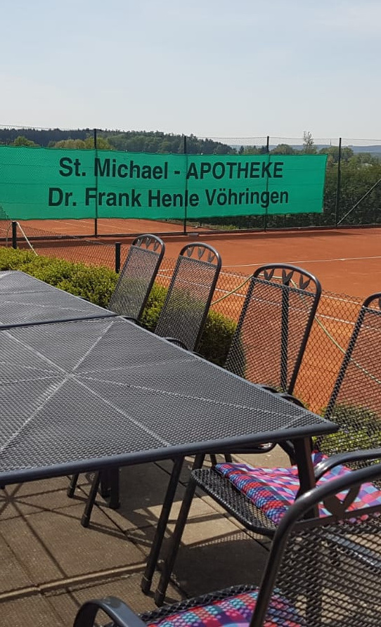 Terrassen-Renovierung: Familienzeit beim TC Tiefenbach!