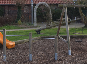 Renovierung des Kinderspielplatzes in Scheidingen