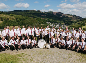Uniformwesten für den Musikverein Wulmeringhausen