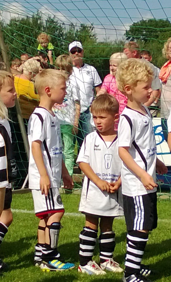 Mini-Kicker gehen auf Torejagd
