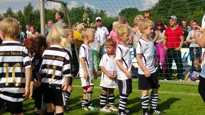 Mini-Kicker gehen auf Torejagd