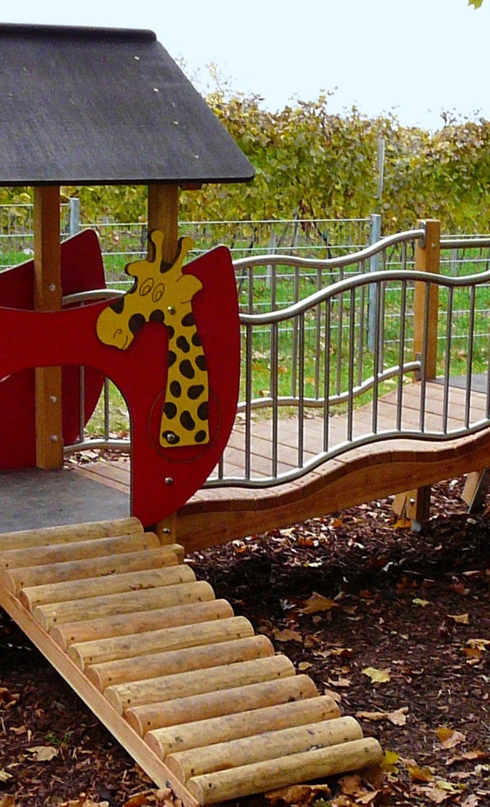 Spielplatzgeräte für Kita Müllenbach