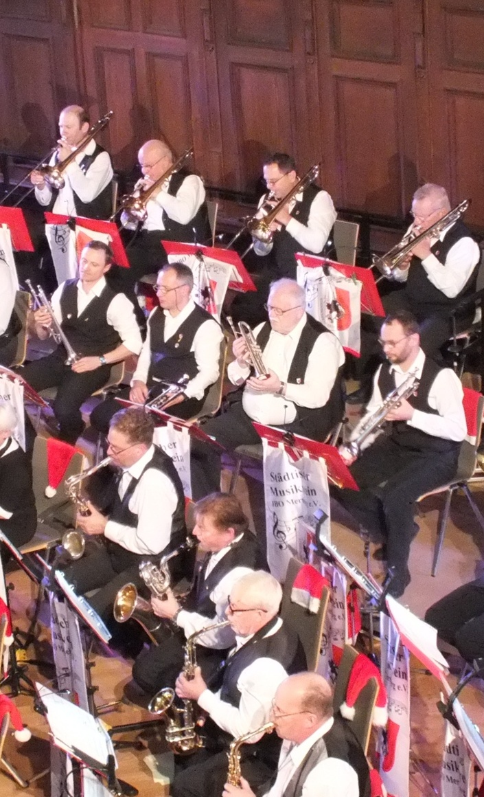 neue Orchesterbekleidung dringend benötigt