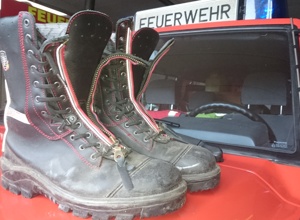 Retter mit trockenen Füßen - Schuhtrockner für die Feuerwehr