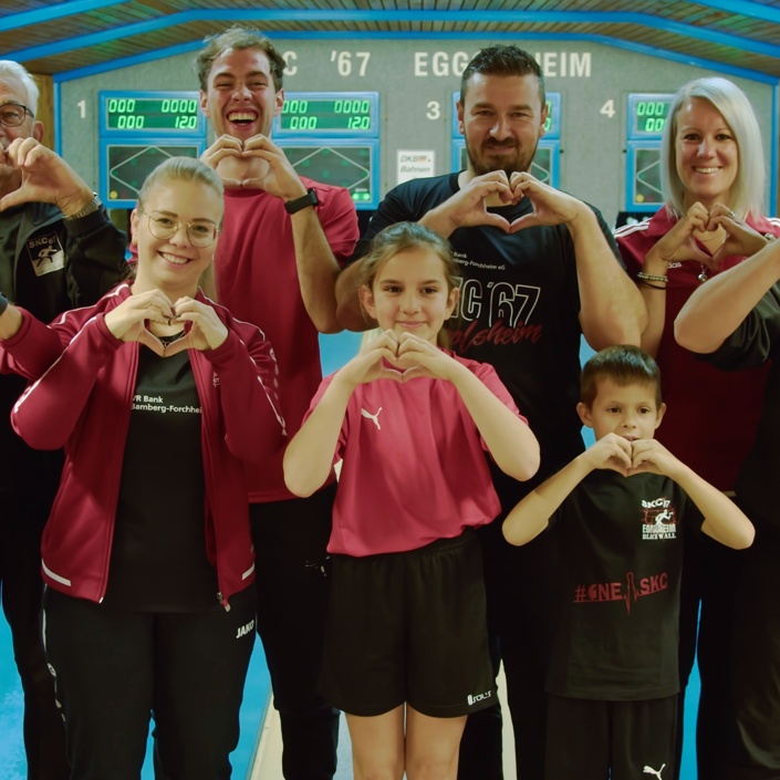Wir brauchen DICH! Wir benötigen neue Trikots & Trainingsanzüge