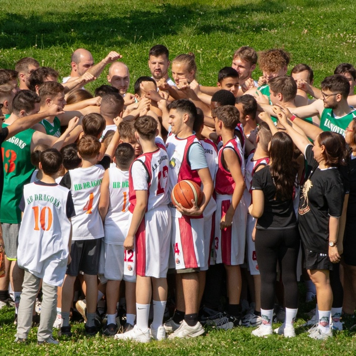 Neue Trikots für die Teams der HB Dragons