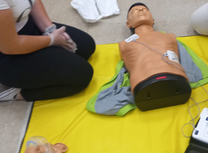 Defibrillator für das Siebold-Gymnasium Würzburg