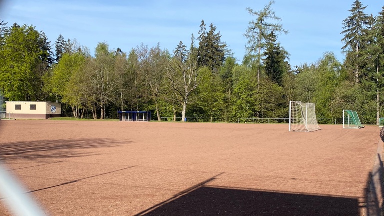 Modernisierung des Fußball-Platzes in Rambach